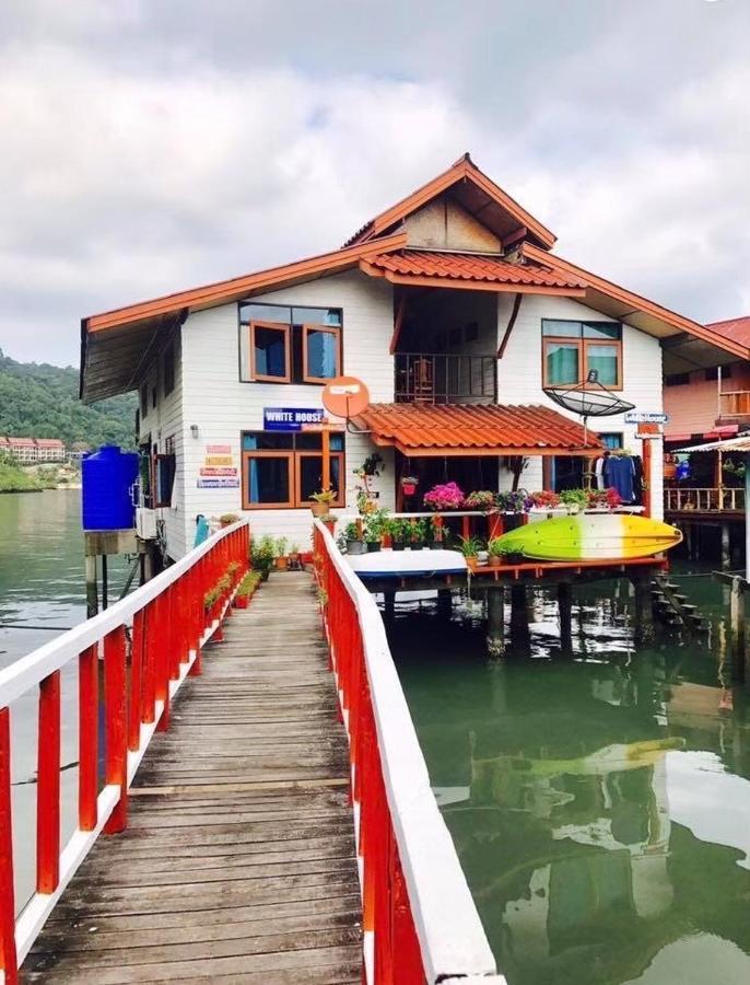 Koi Seahouse Hotel Ко Чанг Екстериор снимка